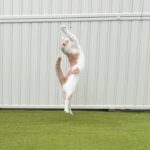 虫を捕まえたくて運動音痴な猫が初めて本気を出したらとんでもないことに…